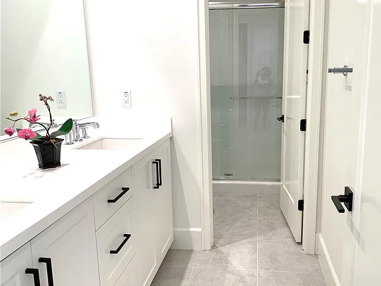105 Sky Hts — Photo 19