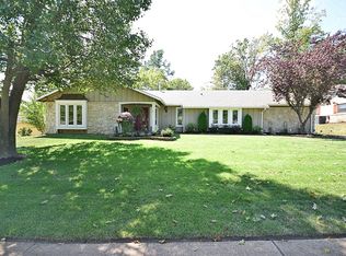 477 Brightspur Ln, Ballwin, MO