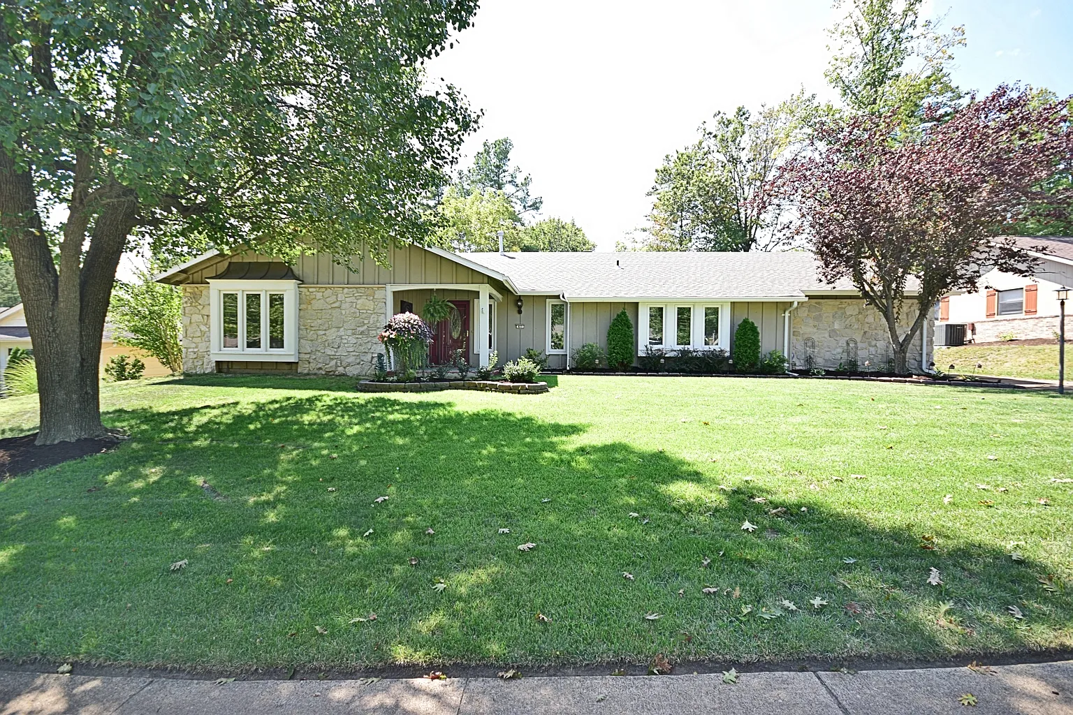 477 Brightspur Ln photo 1
