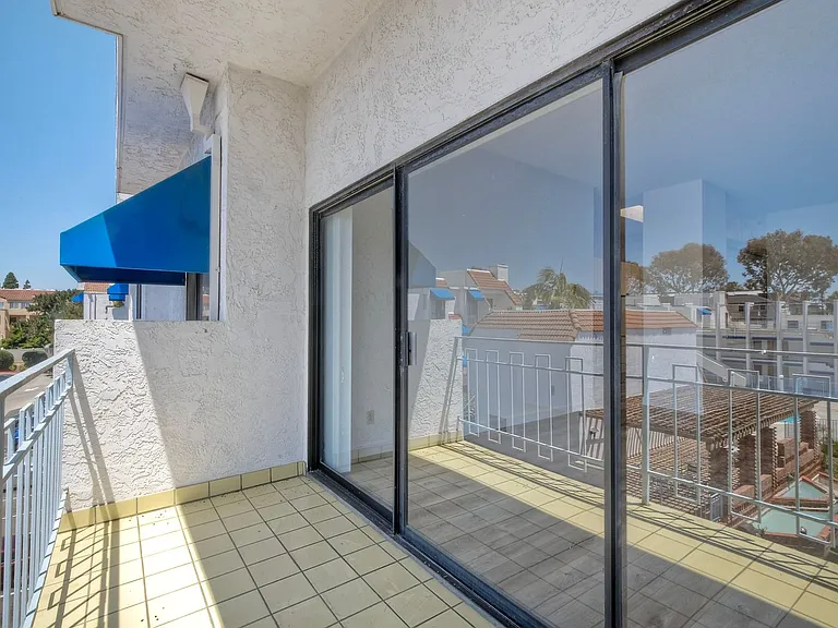 8328 Regents Rd #3E — Photo 23