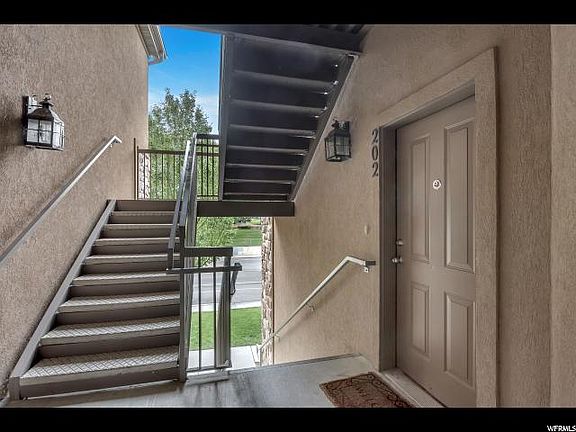 2nd image of 203 N 1200 W APT 202