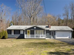 688 Maple Dr, Webster, NY 14580