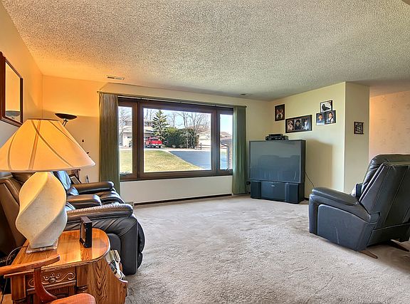 4th image of 8607 W 98th Pl