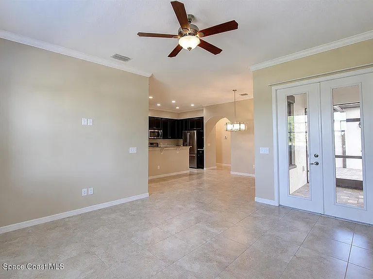 8810 Napolo Dr — Photo 4