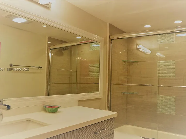 151 Crandon Blvd #430 — Photo 11
