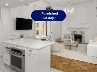 3 E 9th St #R1, New York, NY 10003