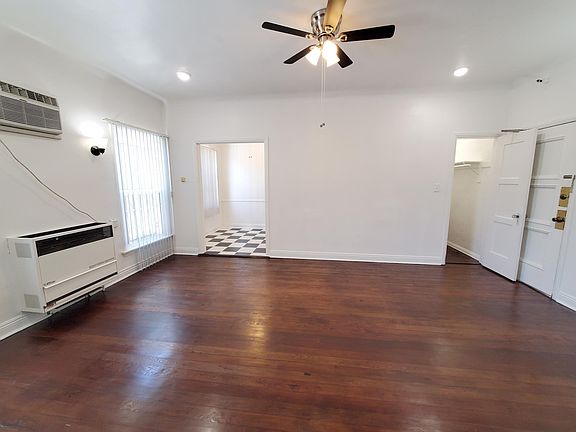 5th image of 1440 N Gardner St