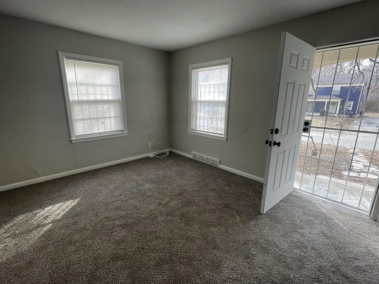Arleta Boulevard - 7427 — Photo 3