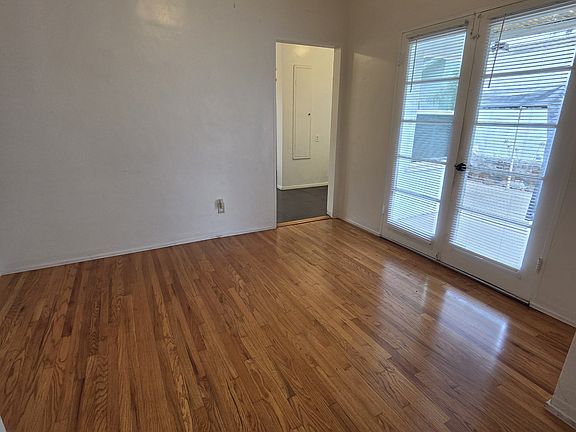 3rd image of 525 E Church St