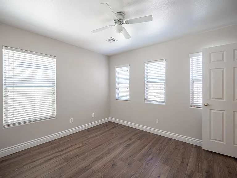 8967 Ellenbrook St — Photo 25
