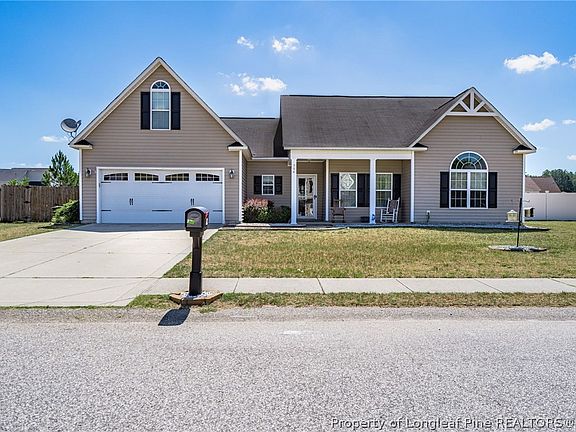 2nd image of 304 Blackhawk Ln