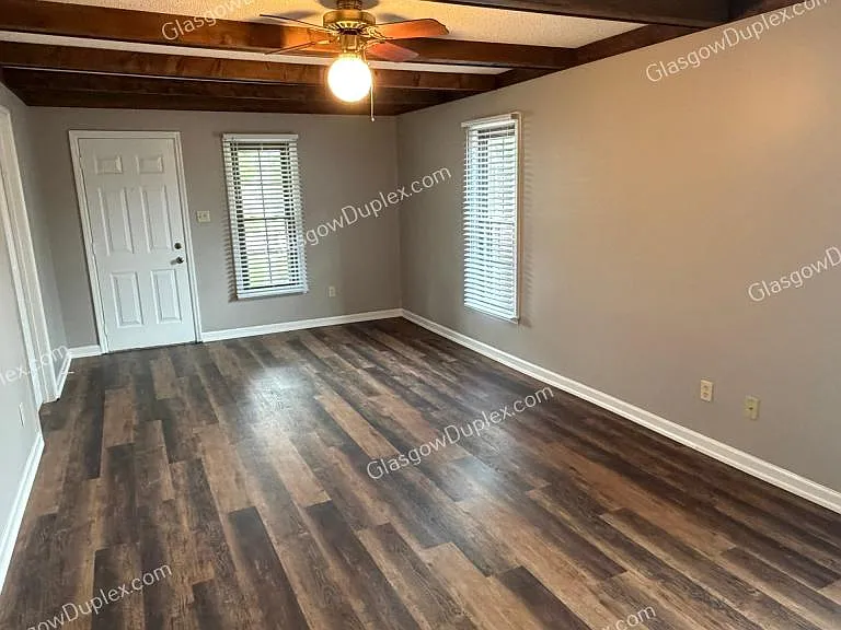 107 Floral Dr — Photo 4