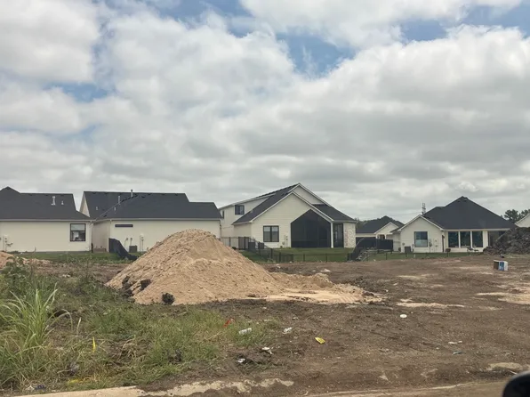 3654 N Bristol Ct, Wichita, KS 67226