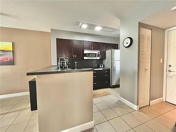 4th image of 2108 S Cypress Bend Dr APT 501