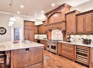 2042 Thornhill Dr, Roseville, CA 95746