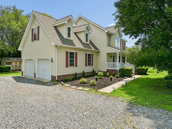 3rd image of 7976 Laura Ann Ln