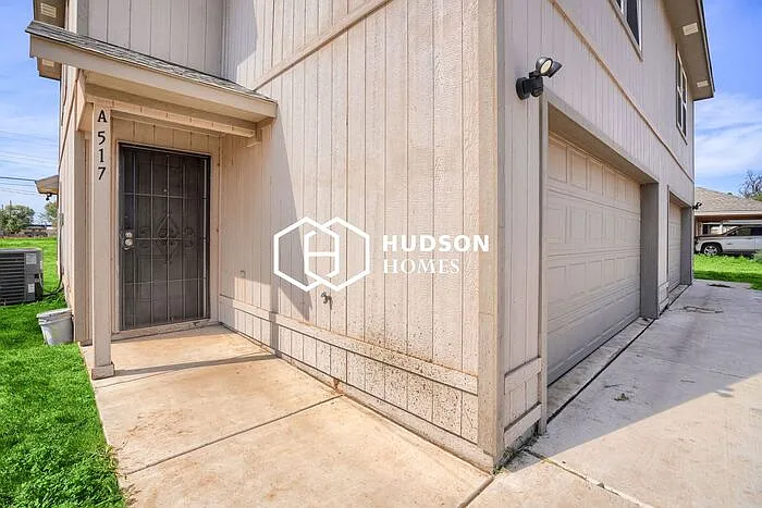 3 bed, 2.5 bath, 1231 sqft, $999 — Photo 3