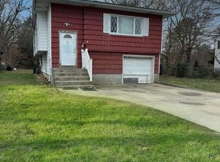 16 Jewel Street, Brentwood, NY