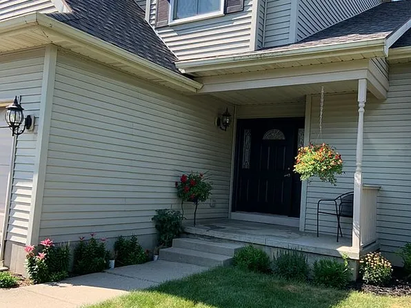 1421 Abbey Ln, Mount Pleasant, MI 48858