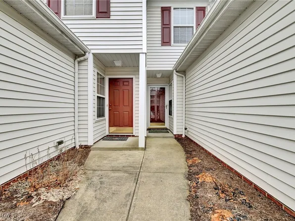 6745 Rockridge Ct, Cleveland, OH 44130