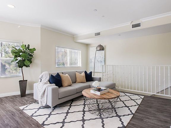 5th image of 2307 Miravista Ave #106