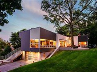 20 Stoneleigh Close, Scarsdale, NY 10583