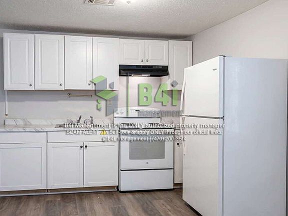 3rd image of 133 Short St