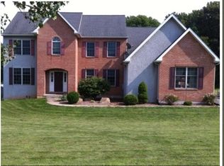 3763 Elm Ter, Hellertown, PA 18055