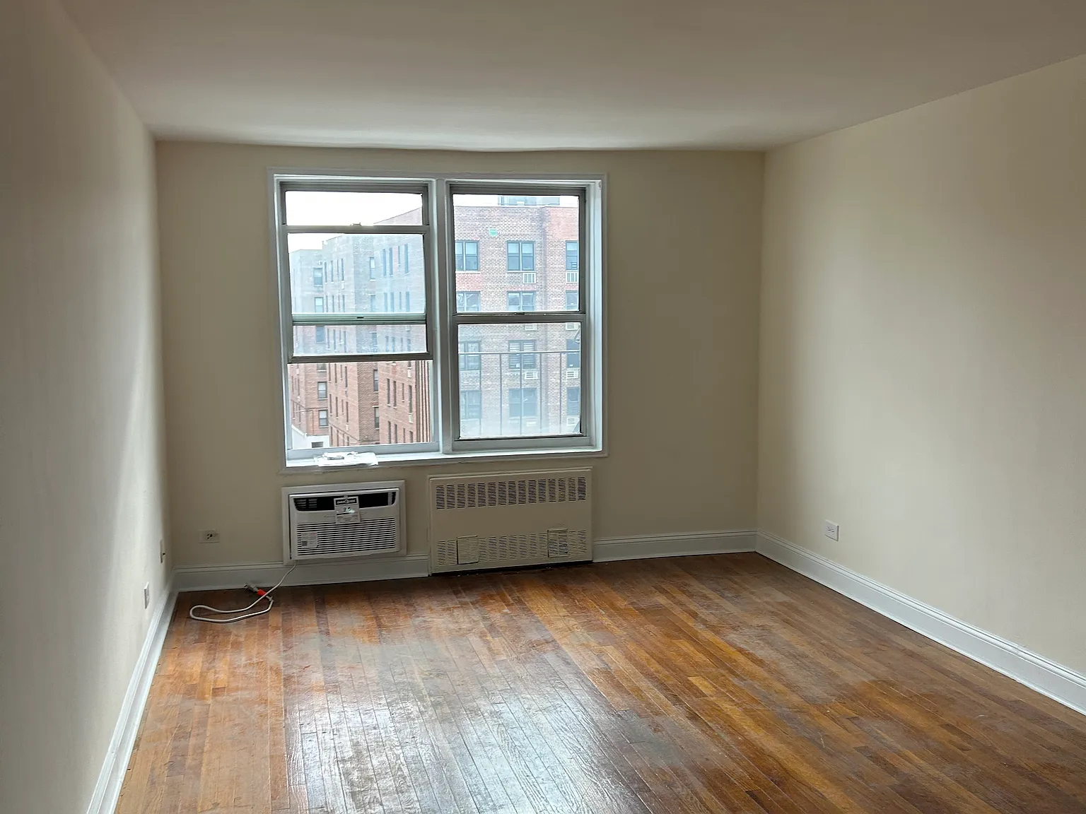 Studio, 500 sqft, $1,800 — Photo 3