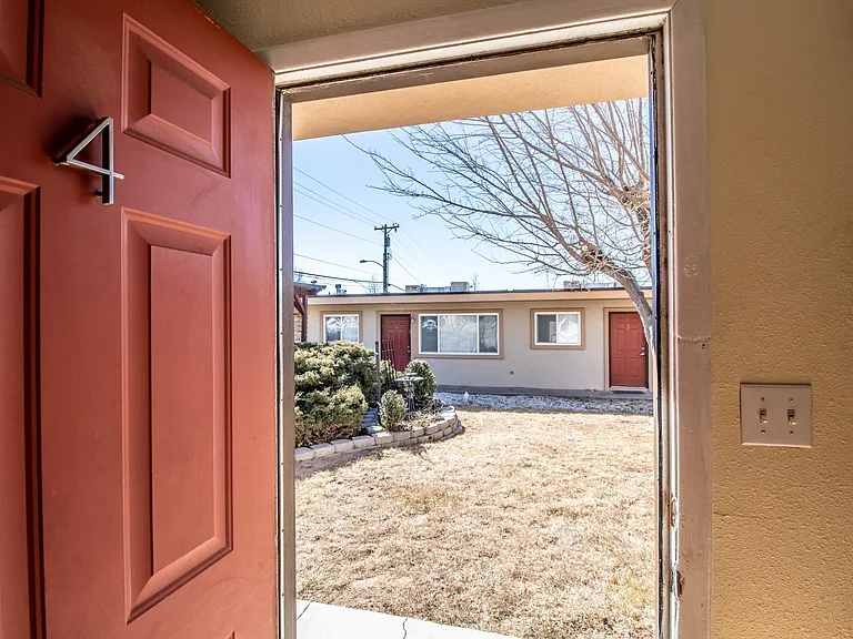 2704 N Dustin Ave — Photo 8