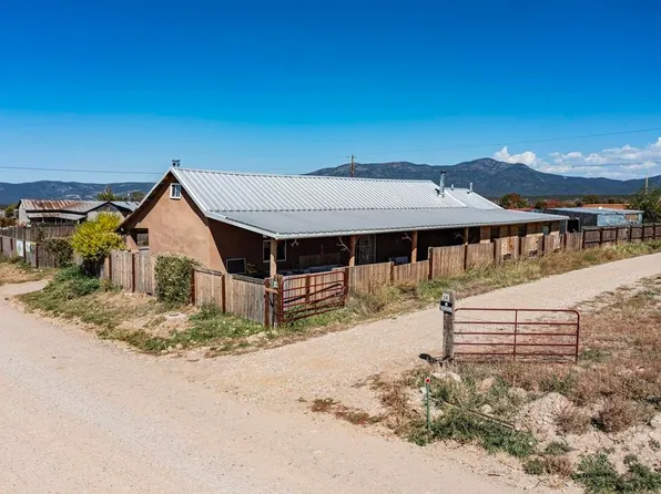 32 Upper Llano Rd, Llano, NM
