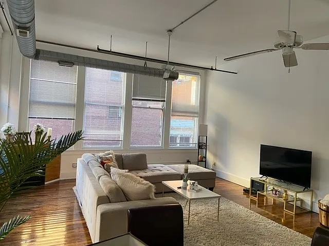 2 bed, 1250 sqft, $1,750 — Photo 3