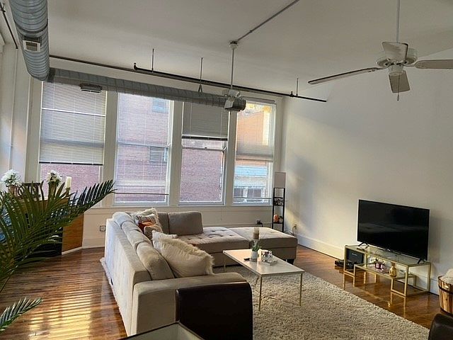 1st image of 107 Shillito Pl #B