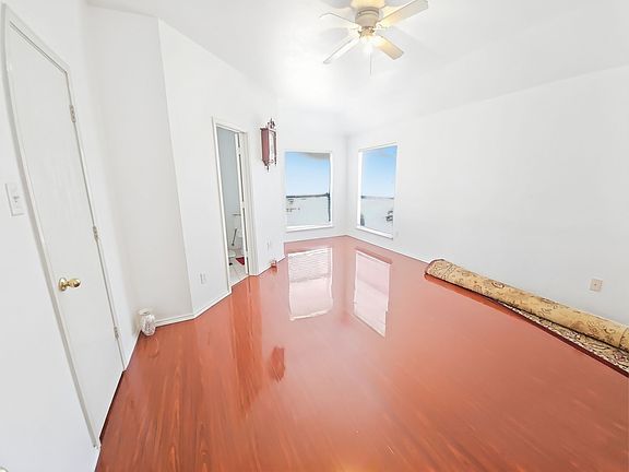 5th image of 3309 Welch Ln