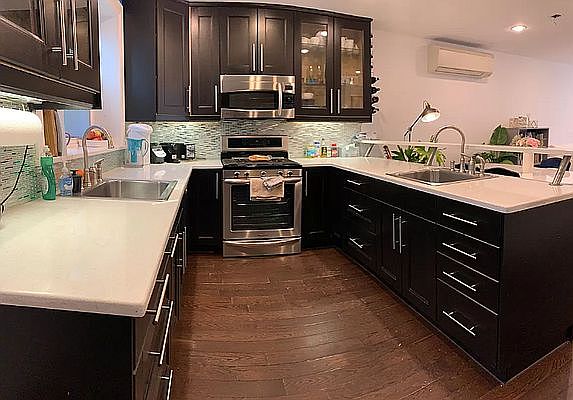 1st image of 10 Palm Ct #10