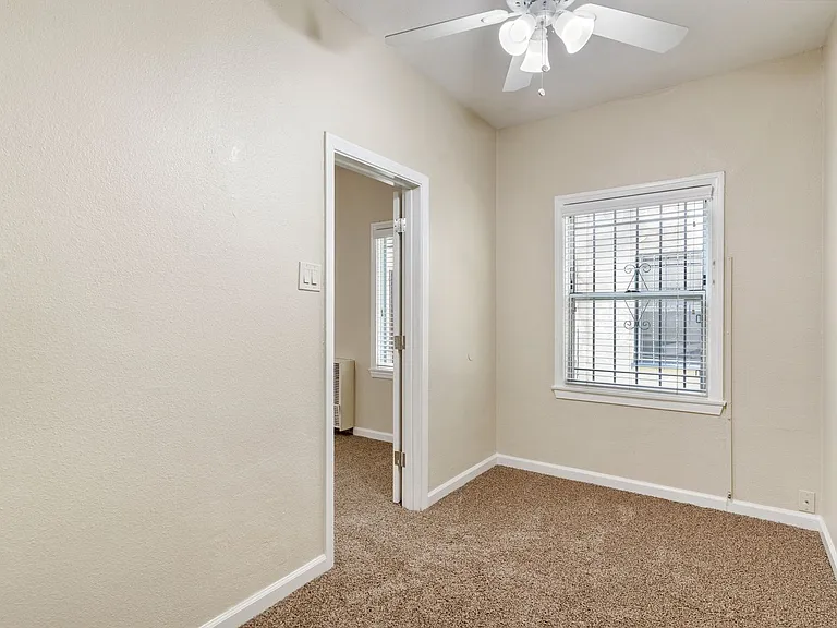 1324 Peterson Avenue — Photo 13