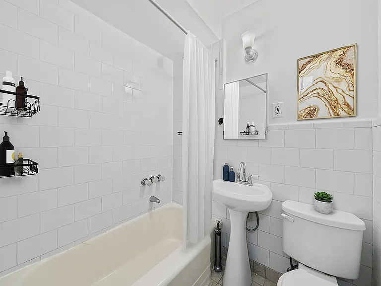 43 E 67th St #1A — Photo 5