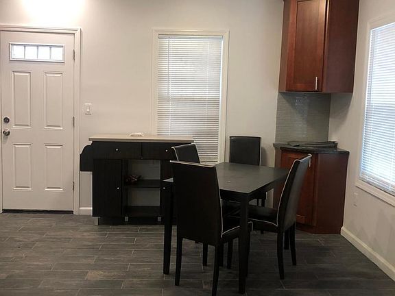 2nd image of 4117 De Reimer Ave