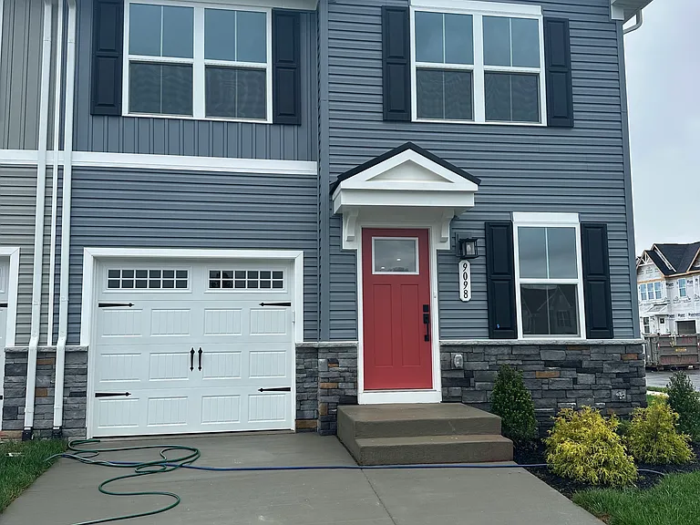 9098 Chapwith Dr — Photo 1
