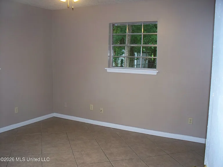 2712 Connor Dr — Photo 24