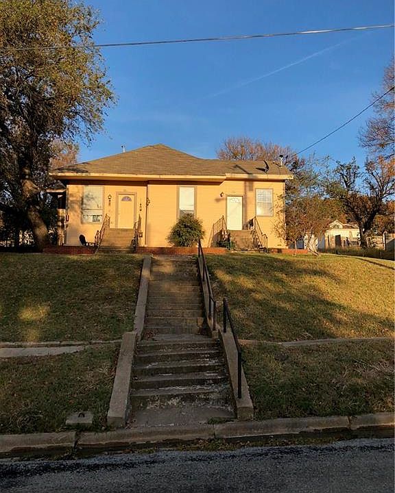 1st image of 801 N Elm St