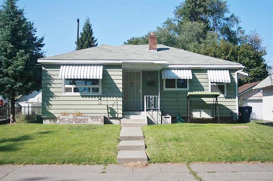 1st image of 205 E Lacrosse Ave