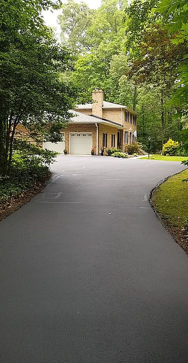 2nd image of 10020 Kaylorite St