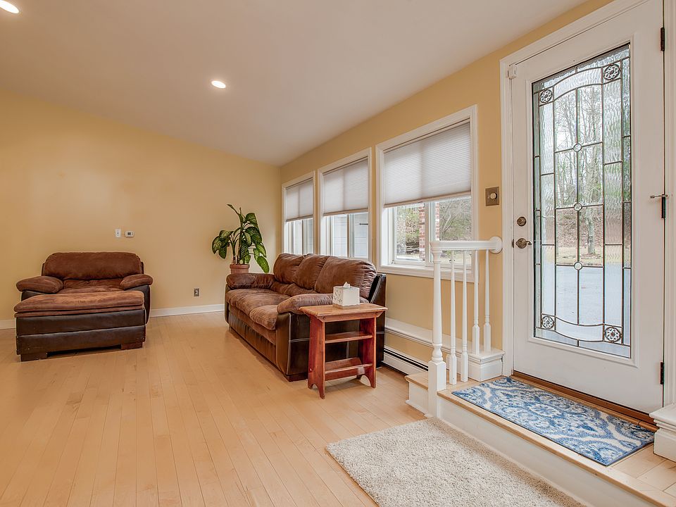 24 Captains Dr, Salem, NH 03079 Zillow