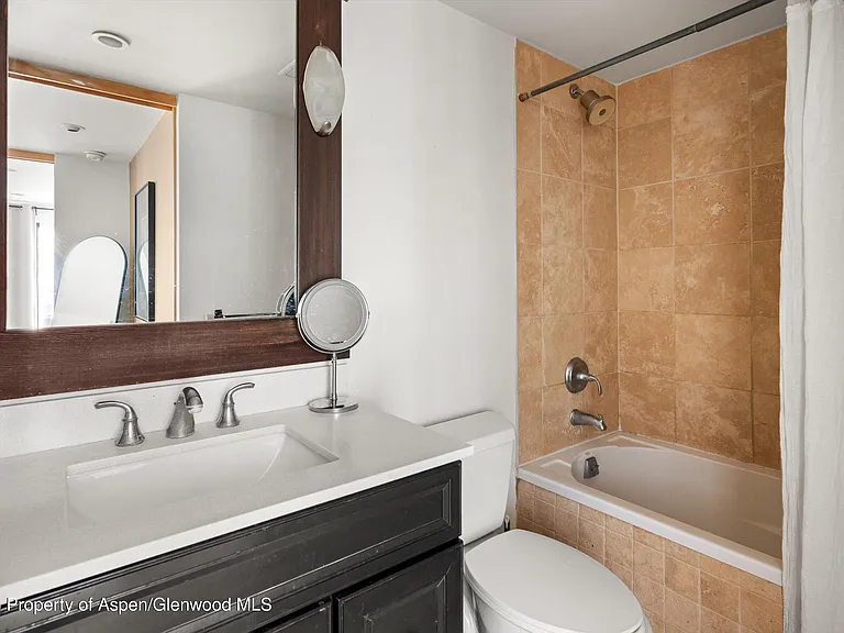 935 E Hopkins Ave #7 — Photo 15