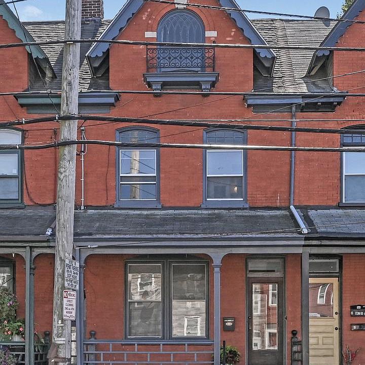 1st image of 16 W Liberty St