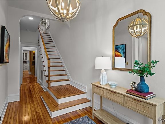 4th image of 2124 Floyd Ave