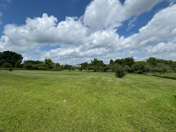 302nd Ave, Lake City, MN 55041