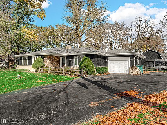 3rd image of 1000 Bjork Dr