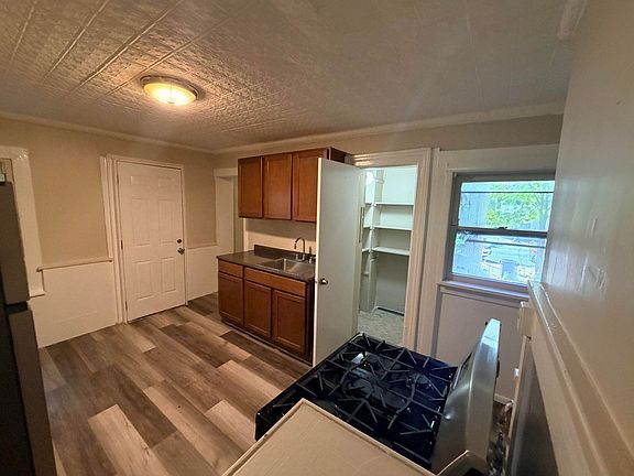 3rd image of 335 Congress St #1